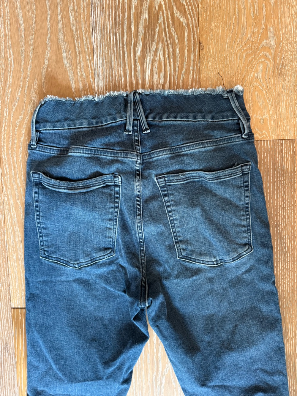 Good American GOOD LEGS Fray Waistband GLCRH067T BLUE610 - Picture 4 of 6